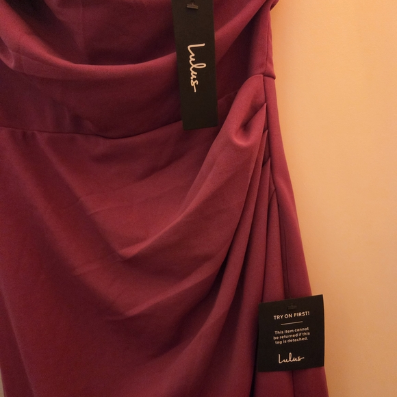 Elegant Magenta One-Shoulder Dress - Picture 7 of 11